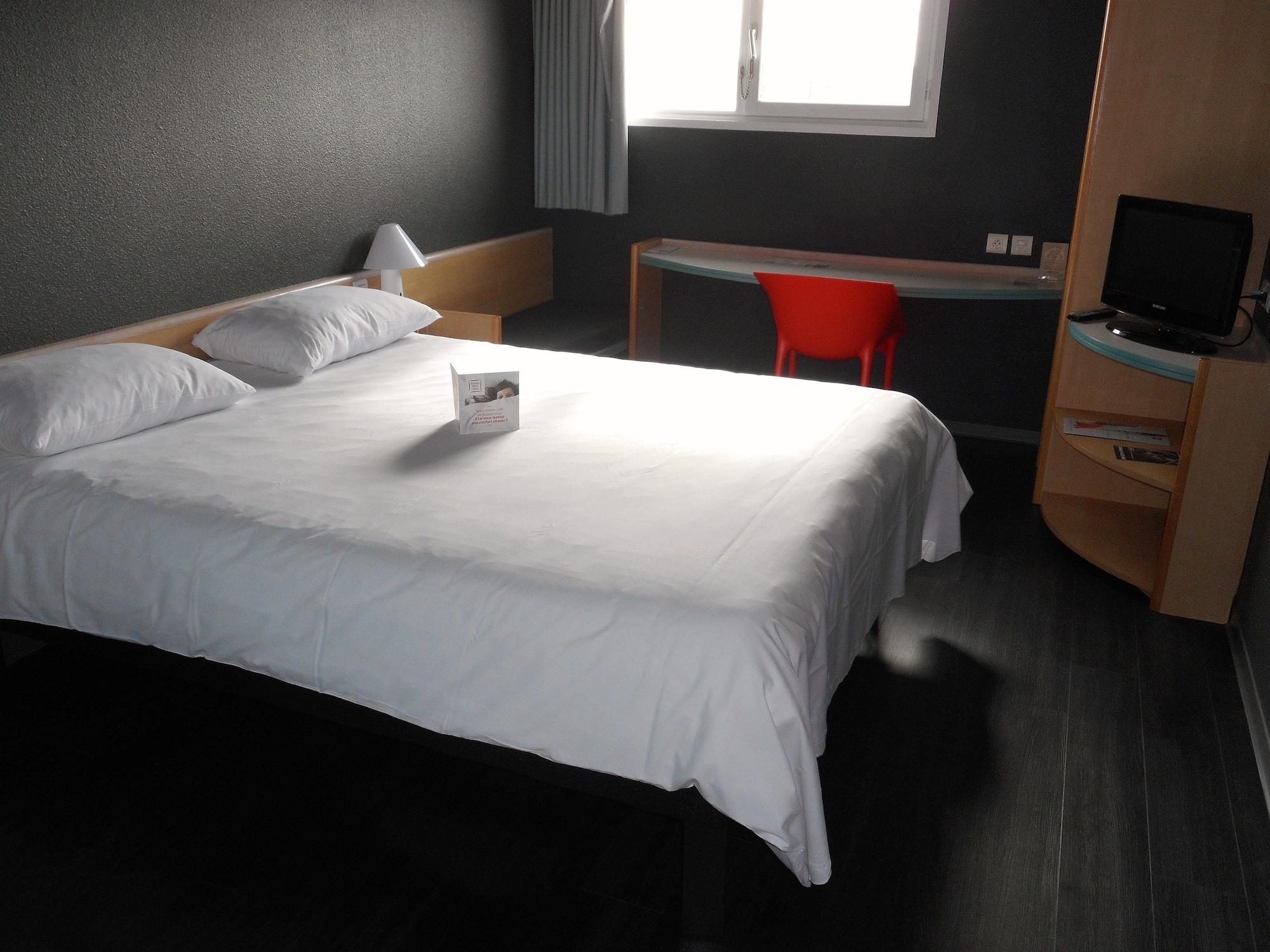 ホテル Ibis Rennes Beaulieu セッソン・セヴィニエ エクステリア 写真