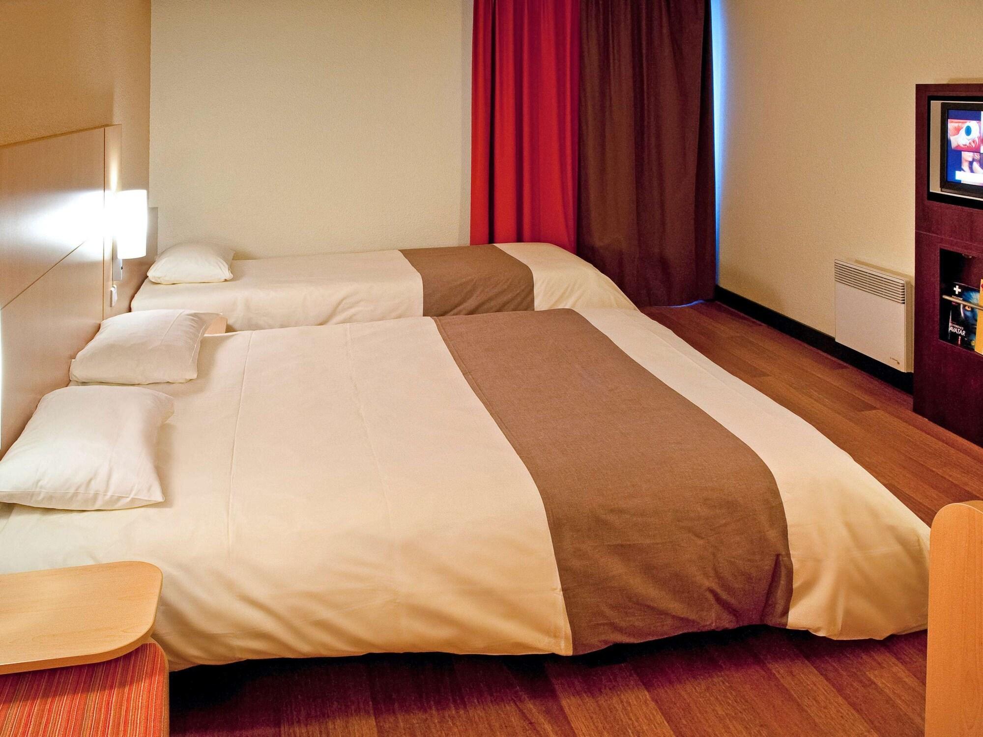 ホテル Ibis Rennes Beaulieu セッソン・セヴィニエ エクステリア 写真