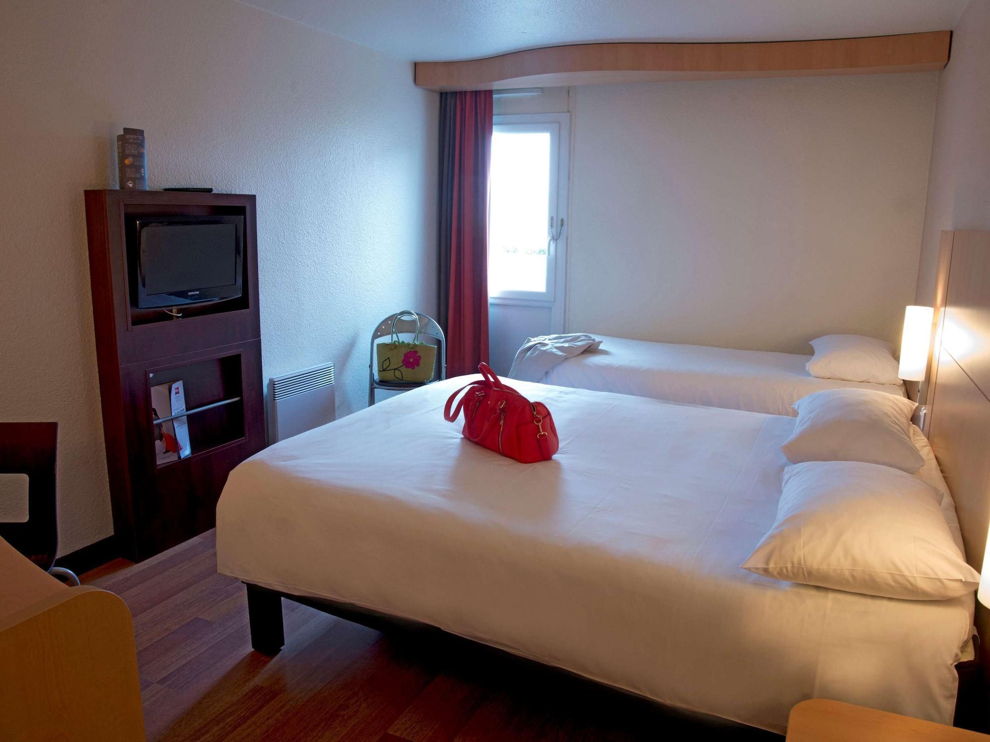 ホテル Ibis Rennes Beaulieu セッソン・セヴィニエ エクステリア 写真