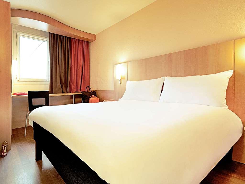 ホテル Ibis Rennes Beaulieu セッソン・セヴィニエ 部屋 写真