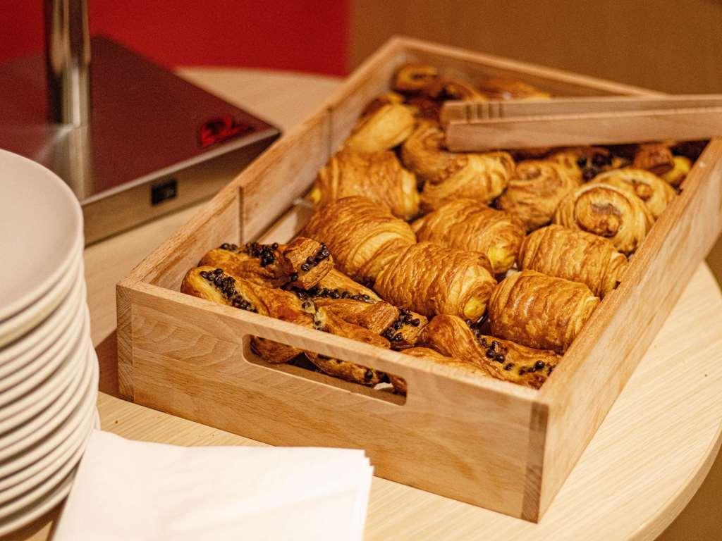 ホテル Ibis Rennes Beaulieu セッソン・セヴィニエ レストラン 写真