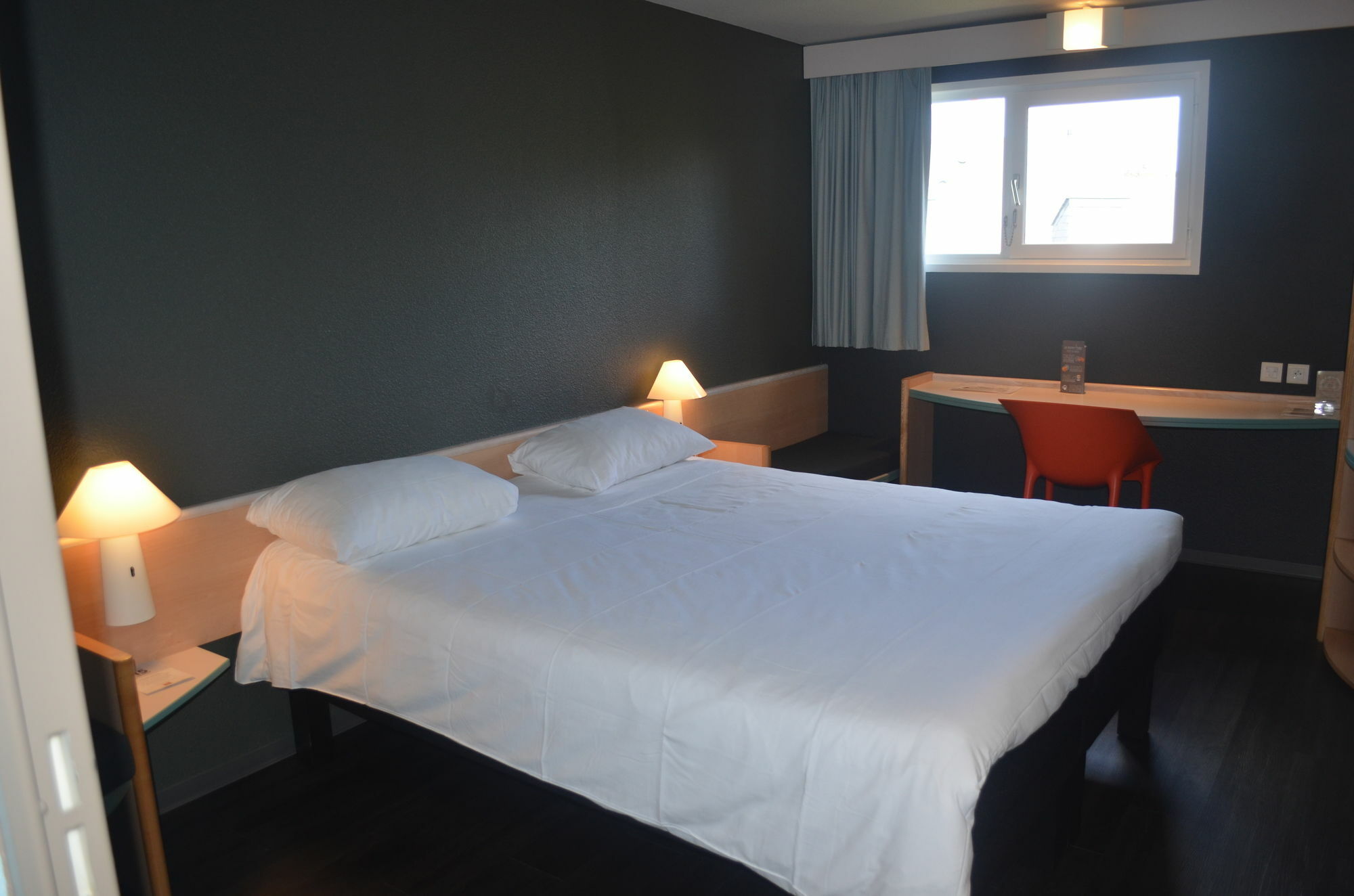 ホテル Ibis Rennes Beaulieu セッソン・セヴィニエ エクステリア 写真