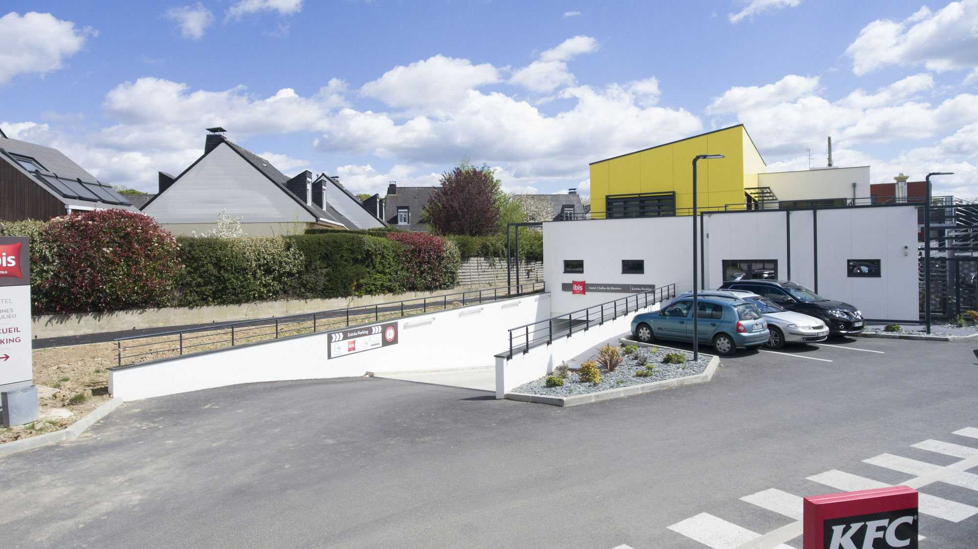 ホテル Ibis Rennes Beaulieu セッソン・セヴィニエ エクステリア 写真